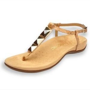 VIONIC NALA T STRAP IN A SIZE 8